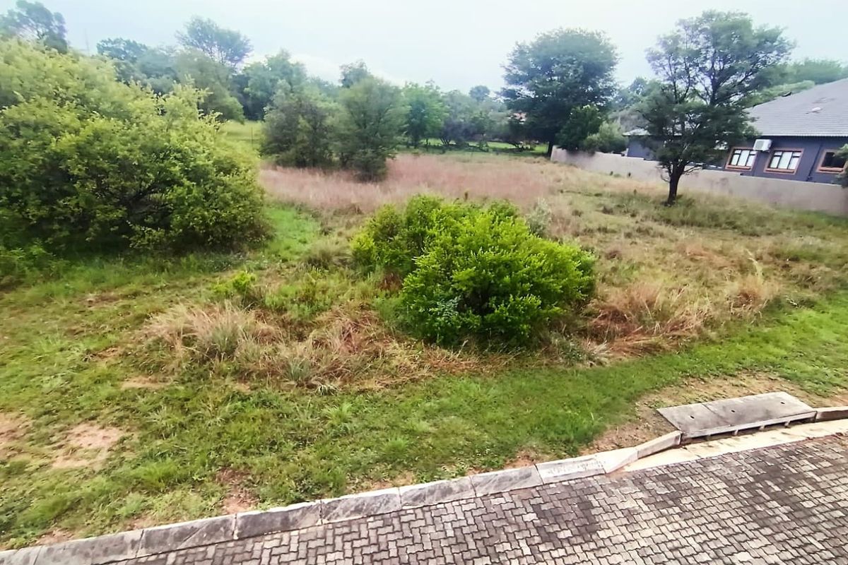 VALUE-BUY BUSHVELD STAND WITH READY-MADE PRIVACY WALL - Photo 3