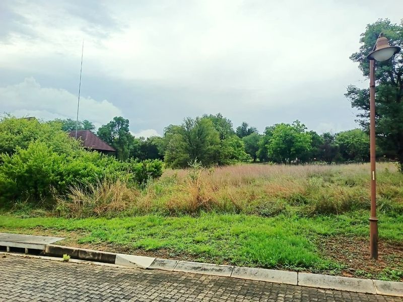 VALUE-BUY BUSHVELD STAND WITH READY-MADE PRIVACY WALL - Photo 6