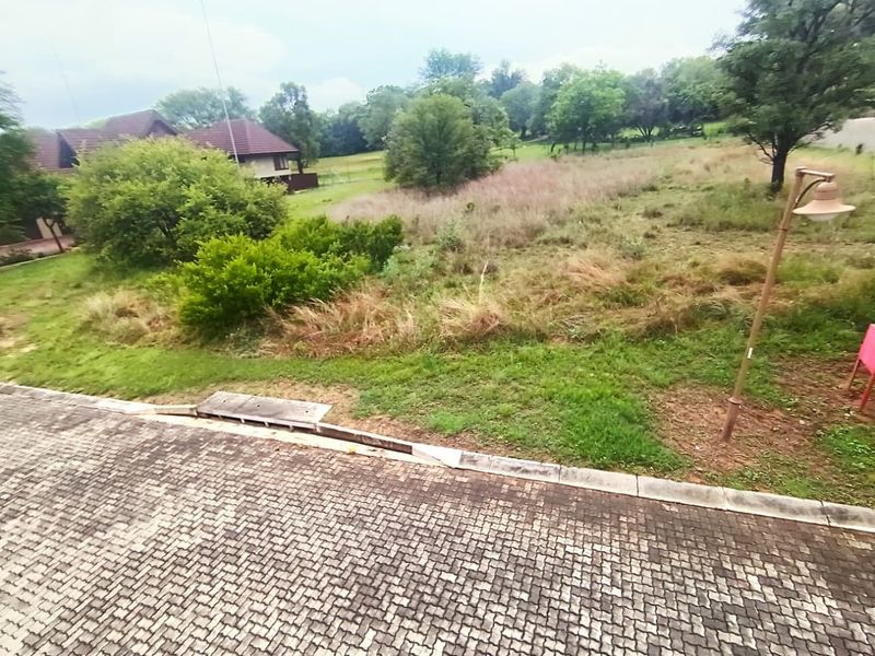 VALUE-BUY BUSHVELD STAND WITH READY-MADE PRIVACY WALL - Photo 8