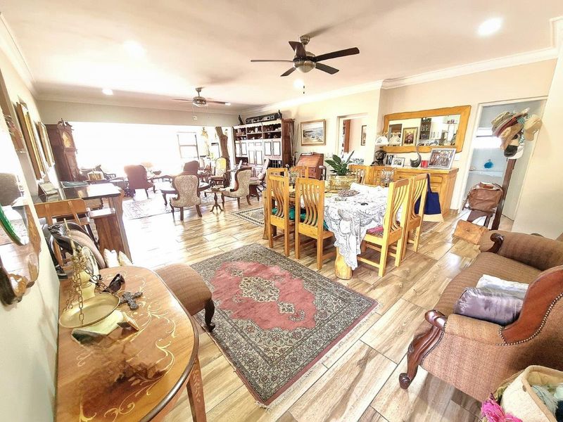 BUSHVELD SOUGHT AFTER GREEN SERVITUDE 50 + MODERN RETIREMENT HOME - Photo 9