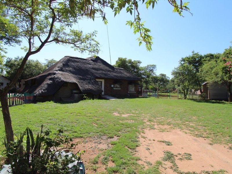 Discover Tranquil Living in Vaalwater! - Photo 4