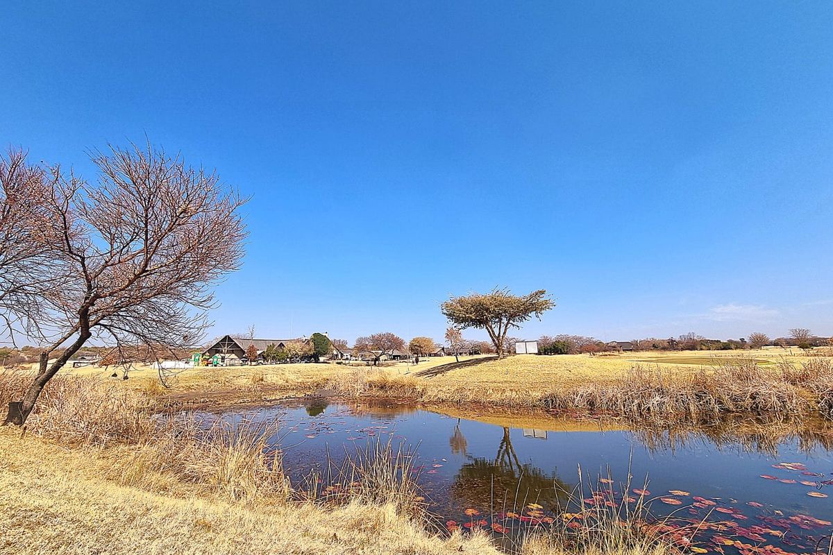 EXCLUSIVE PRESTIGIOUS 2,000 SQM STAND WITH GOLF VIEW AND GREEN BELT  IN KORO CREEK WITH BOREHOLE - Photo 4