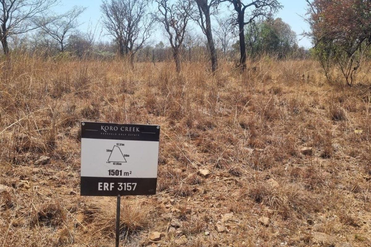 A vacant residential plot of 1501 square meters located in Koro Creek Bushveld Golf Estate, featuring natural bushveld vegetation and terrain.