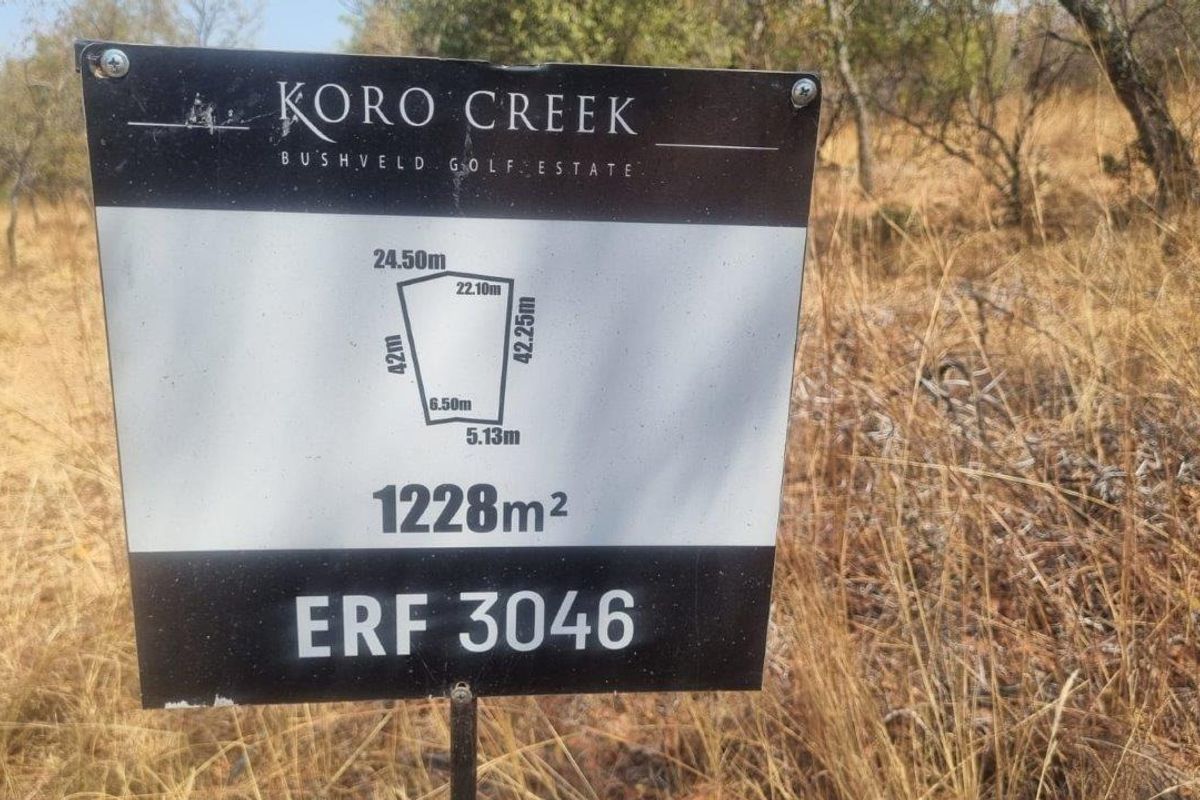 TUCKED AWAY PRIVATE DEVELOPER STAND IN A TRANQUIL CUL-DE-SAC WITH GREEN BELT VIEWS! - Photo 4