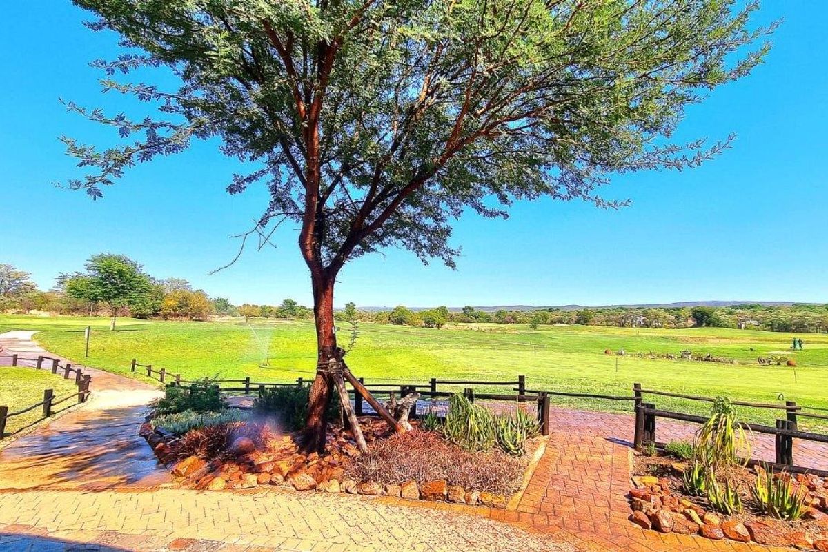BUILD YOUR DREAM HOME IN A PRESTIGIOUS GOLF ESTATE! - Photo 3