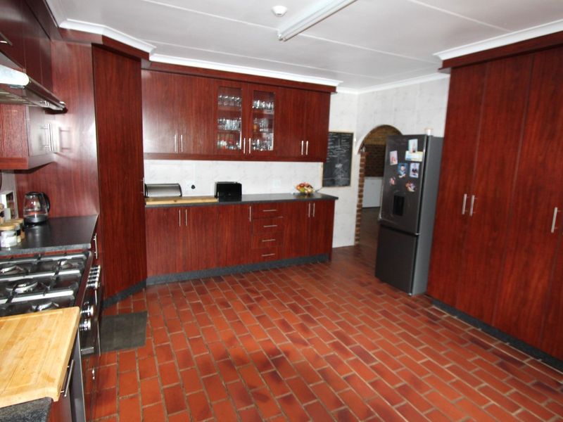 28ha Farm Near Modimolle with Arable Land, Boreholes & Top Infrastructure! - Photo 8