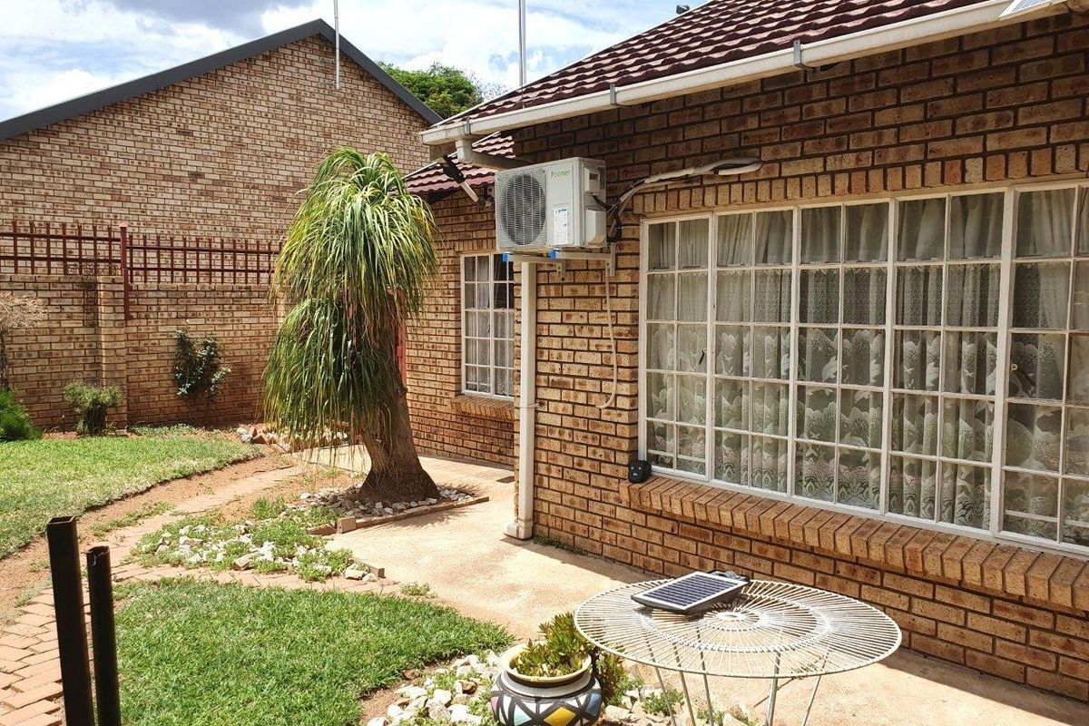 2 BEDROOM HOUSE FOR SALE!! - Photo 2