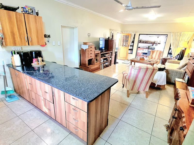 LET YOUR RETIREMENT BE YOUR HOLIDAY HOME FOREVER - Photo 10