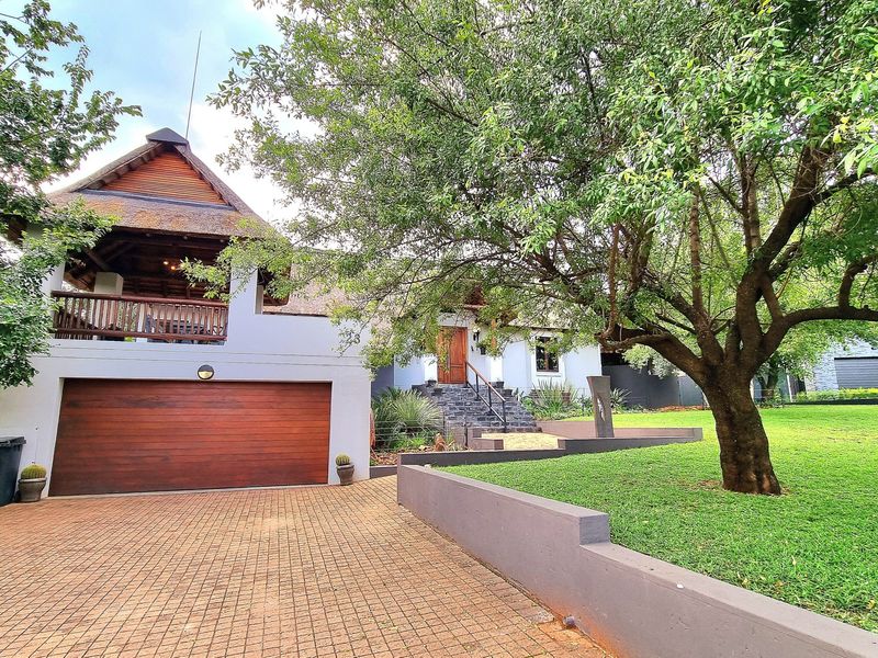 UNMATCHED ELEGANCE AND SECLUSION: YOUR PRIVATE HILLTOP RETREAT - Photo 3