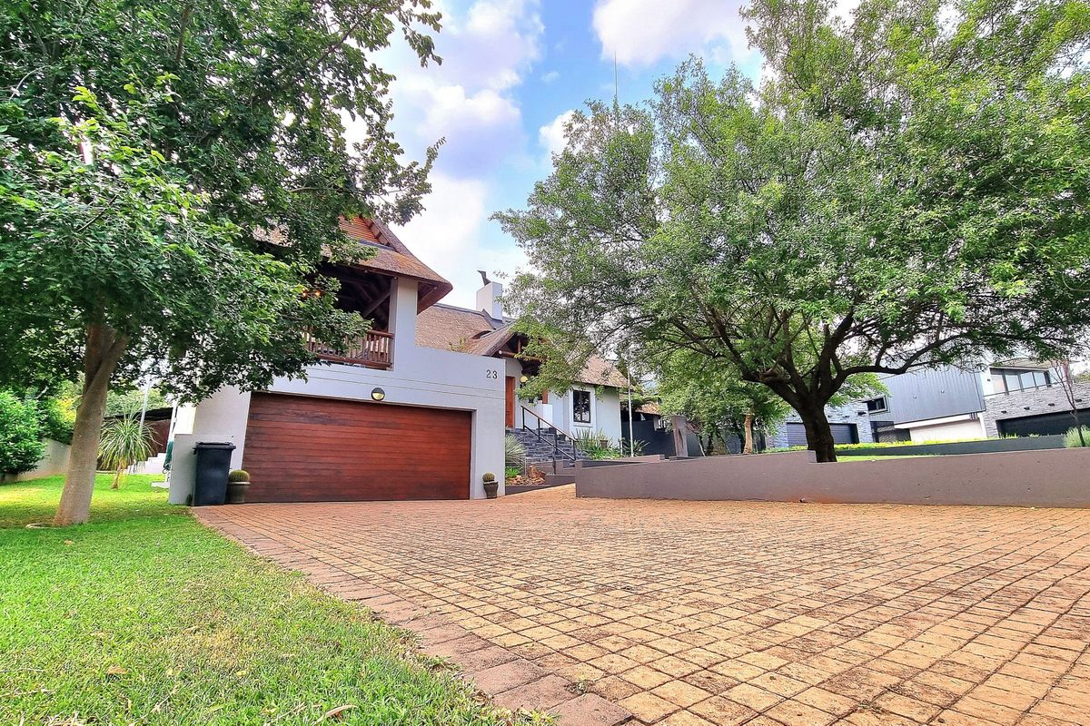 UNMATCHED ELEGANCE AND SECLUSION: YOUR PRIVATE HILLTOP RETREAT - Photo 5