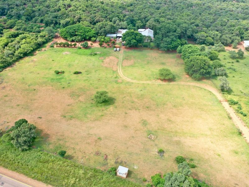 BEAUTIFUL 21HA FARM FOR SALE NEAR MODIMOLLE – PRIME LOCATION ON R101 - Photo 2
