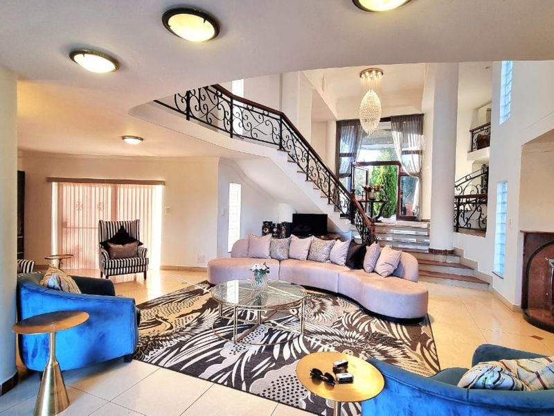 EXCLUSIVE GRAND GOLF ESTATE RETREAT WITH BREATHTAKING VIEWS! - Photo 9