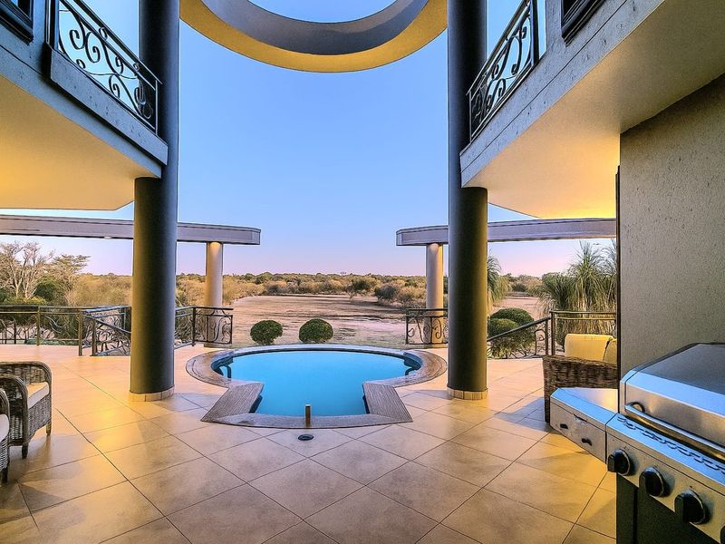 EXCLUSIVE GRAND GOLF ESTATE RETREAT WITH BREATHTAKING VIEWS! - Photo 3