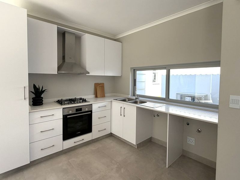 LIFESTYLE | SECURITY | PET-FRIENDLY - Photo 8