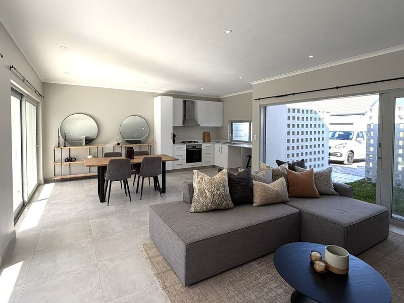 LIFESTYLE | SECURITY | PET-FRIENDLY - Photo 6