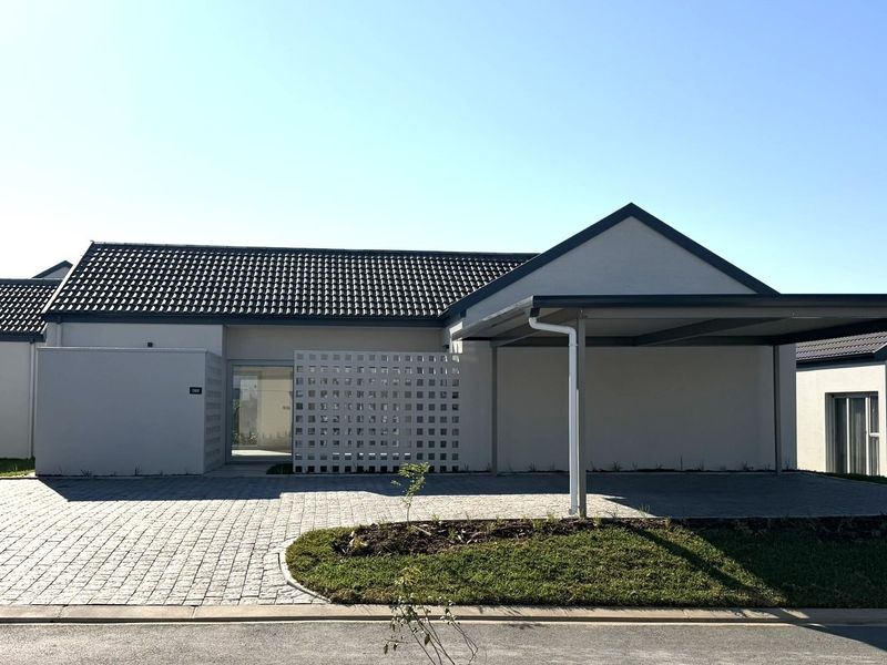 LIFESTYLE | SECURITY | PET-FRIENDLY - Photo 2