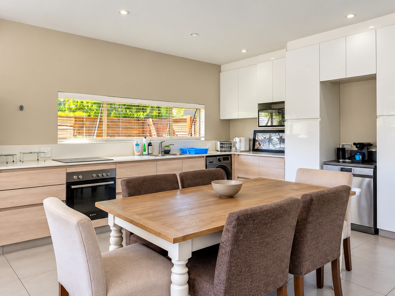 Modern 2-Bedroom Garden Apartment in Zimbali Wedge Estate - Photo 4