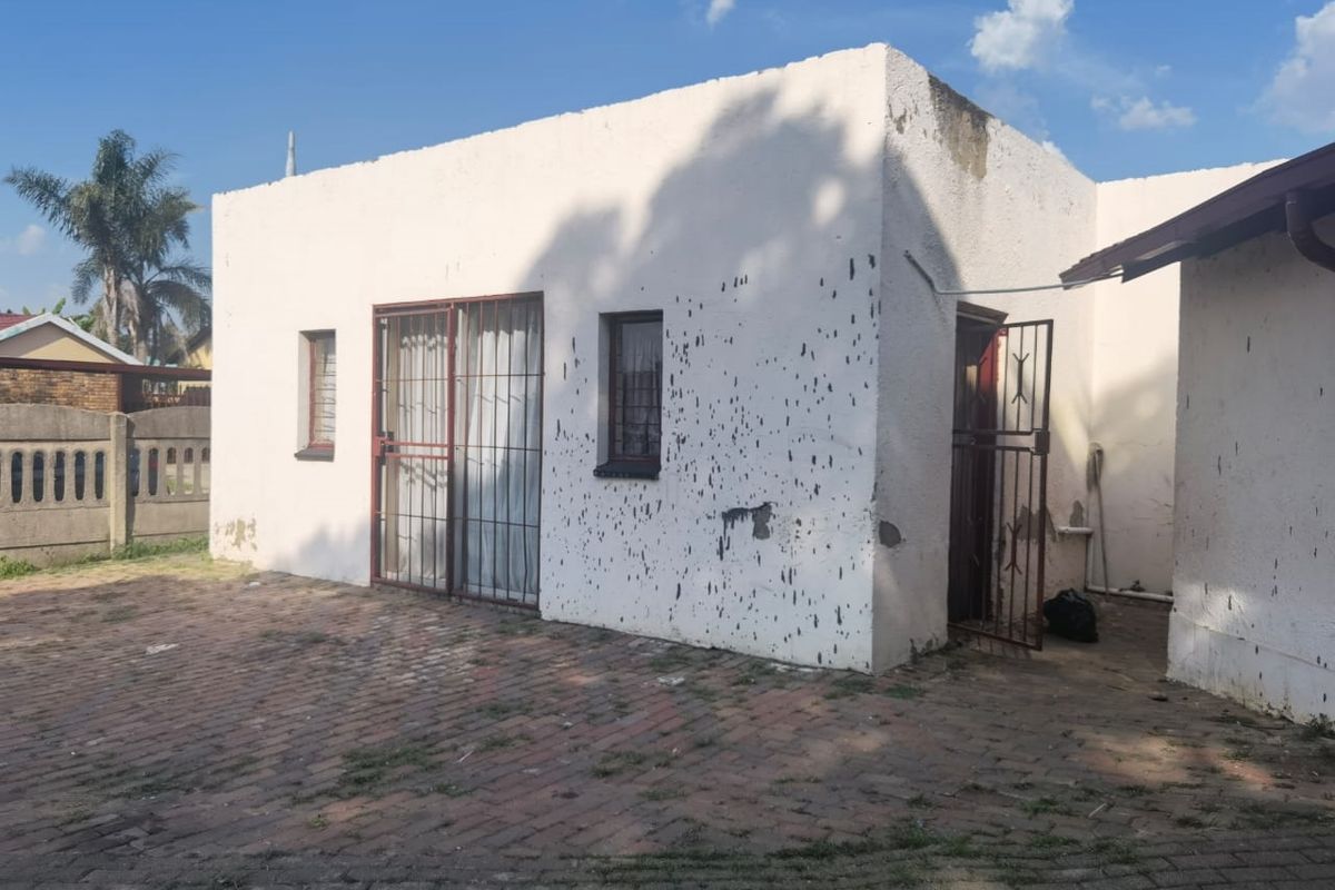 This Property offers a Business opportunity for extra income - Photo 3