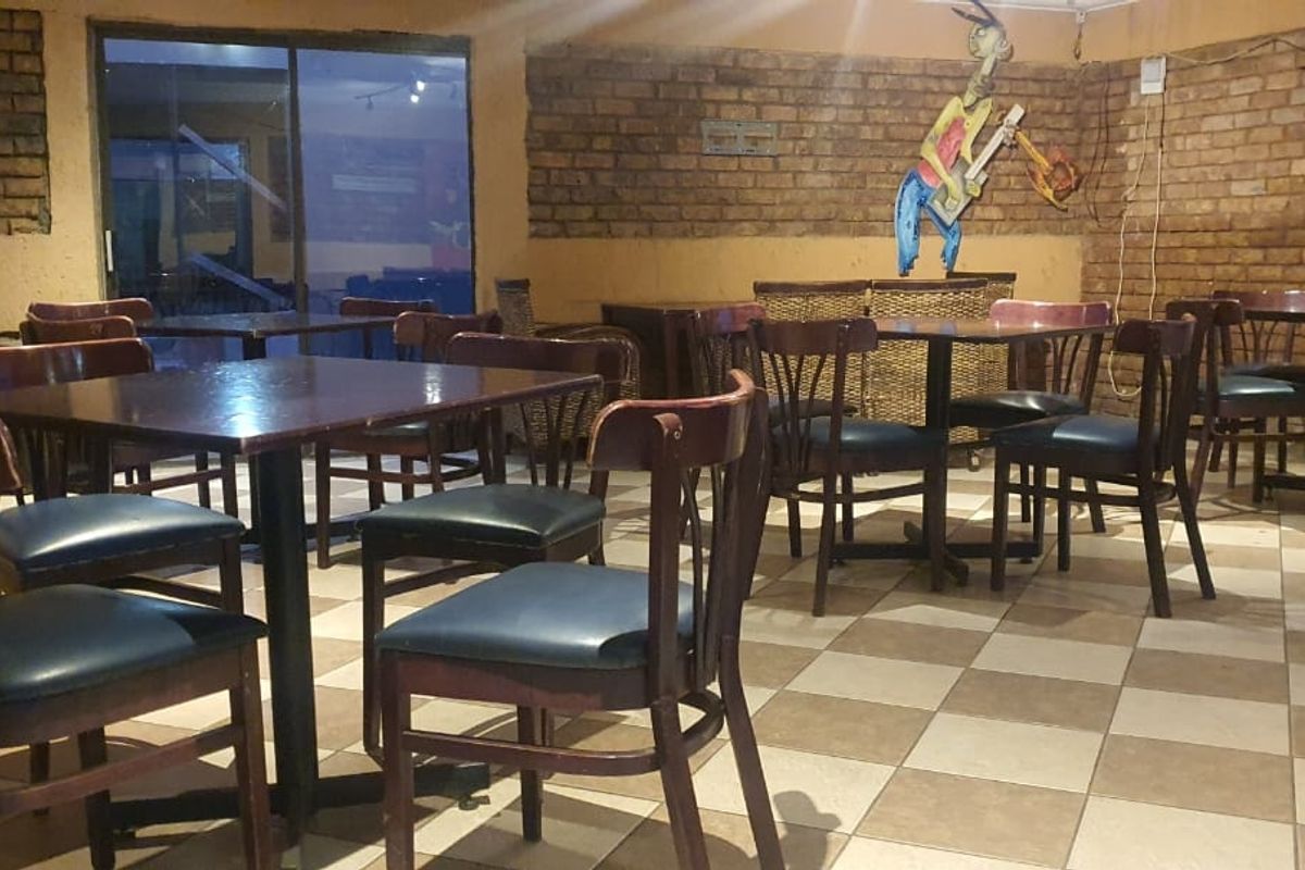 Established And Profitable Pub and Grill In Tsakane - Photo 3