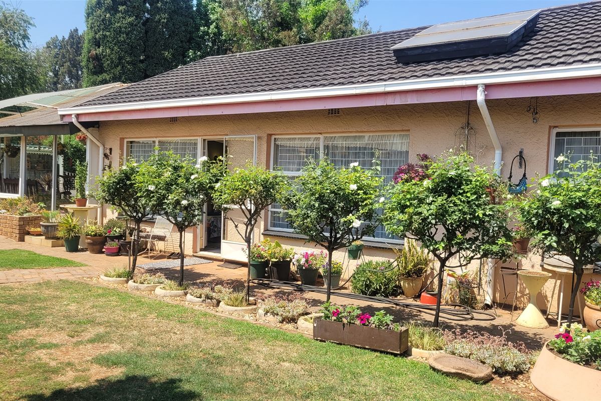 Room to Grow, Space to Thrive / Ruimte om te Groei, Plek om te Leef - Photo 4