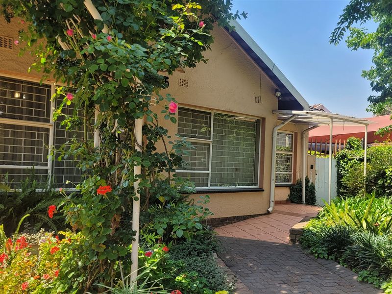 Room to Grow, Space to Thrive / Ruimte om te Groei, Plek om te Leef - Photo 5