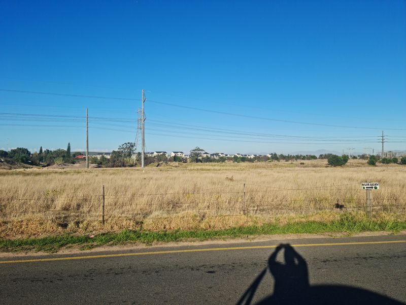 Brand New 444m2 Industrial Warehouse FOR SALE in Somerset West Firgrove. - Photo 3