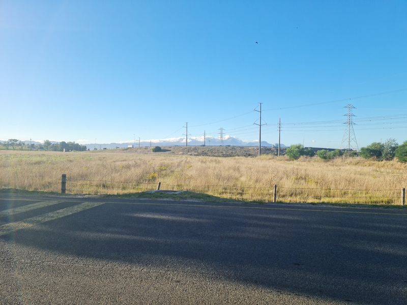 Brand New 444m2 Industrial Warehouse FOR SALE in Somerset West Firgrove. - Photo 4