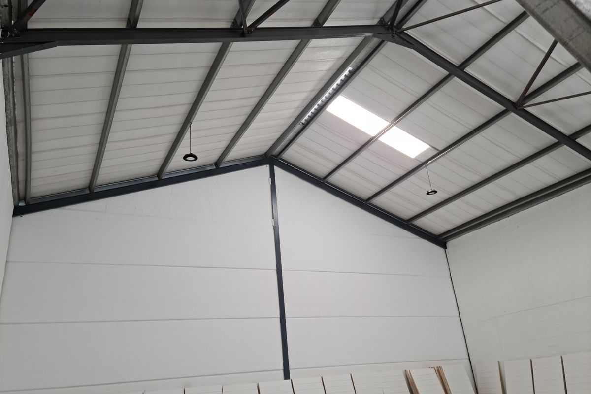 Industrial Warehouse To Let in Firgrove , Somerset West - 245m2 - Photo 4