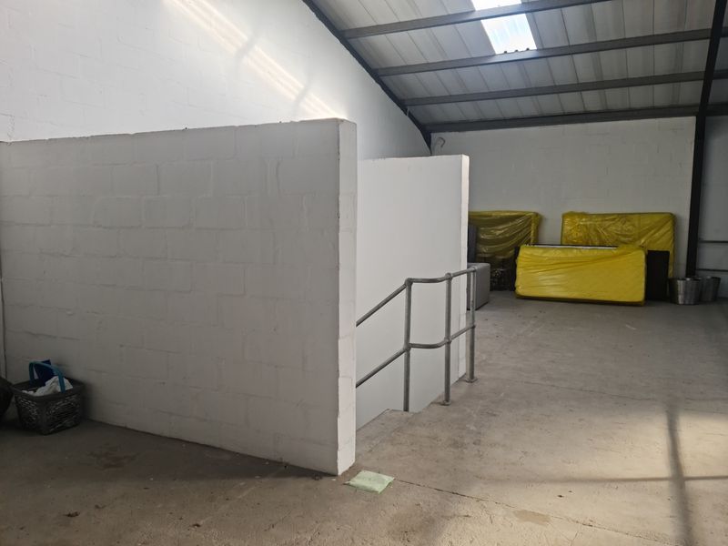378m2 Factory Warehouse with small enclosed Under Roof Parking Area TO LET | FOR RENT in Saxenburg P - Photo 8