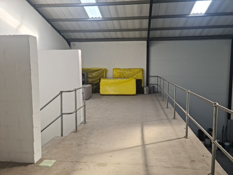 378m2 Factory Warehouse with small enclosed Under Roof Parking Area TO LET | FOR RENT in Saxenburg P - Photo 9