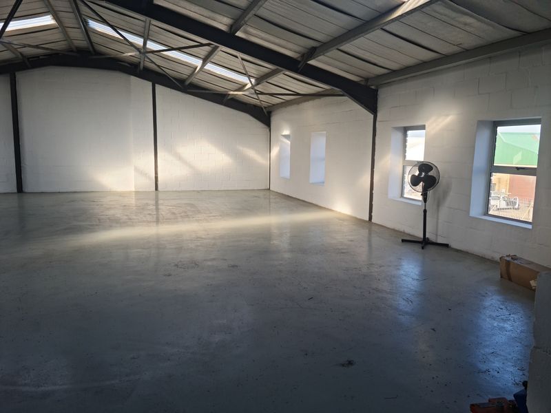 447m2 Factory Warehouse with Under Roof Parking Area TO LET in Saxenburg Park 1. - Photo 10