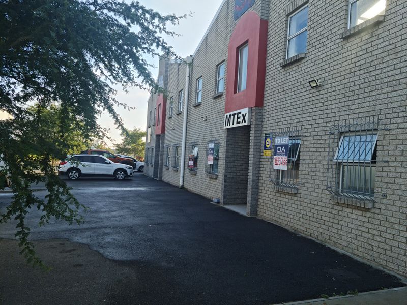 447m2 Factory Warehouse with Under Roof Parking Area TO LET in Saxenburg Park 1. - Photo 2