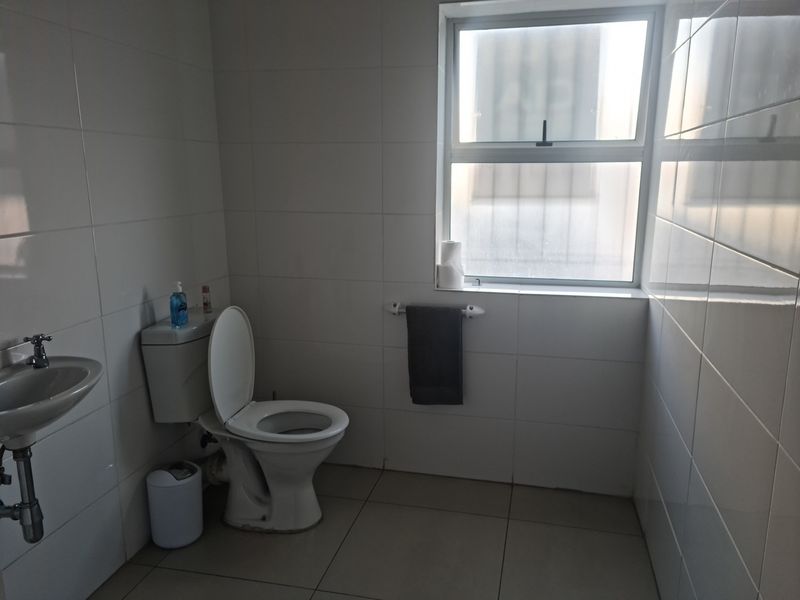 447m2 Factory Warehouse with Under Roof Parking Area TO LET in Saxenburg Park 1. - Photo 8