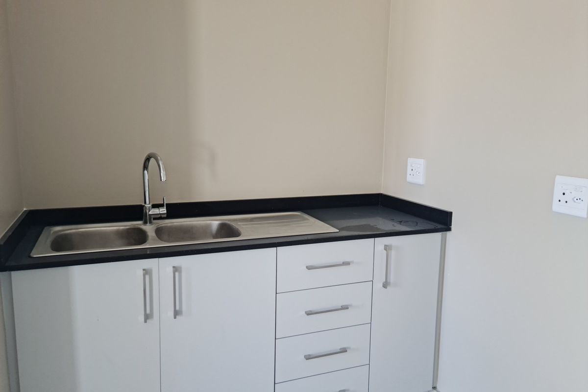 Brand New 484m2 Industrial Warehouse To Let in Firgrove , Somerset West. - Photo 5