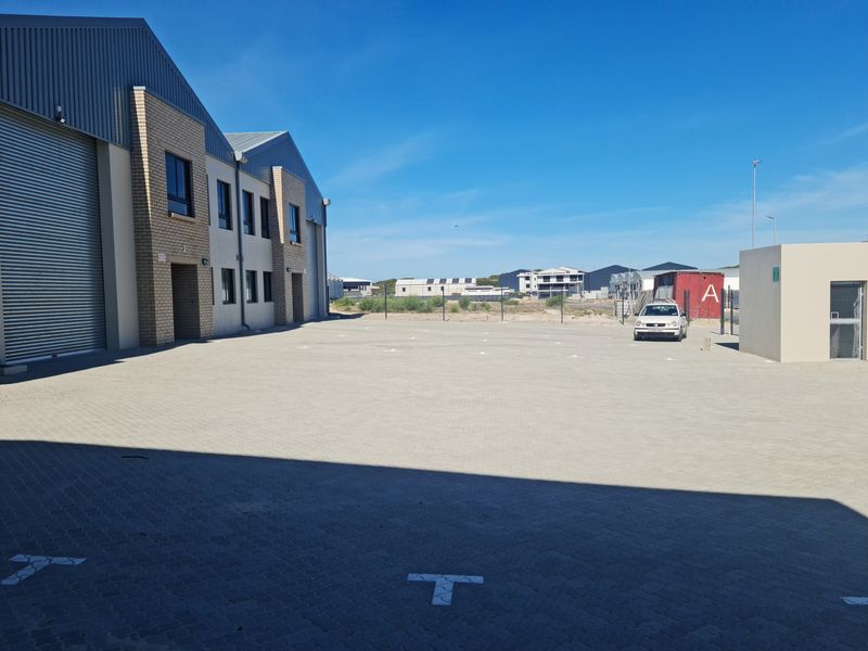 Brand New 484m2 Industrial Warehouse To Let in Firgrove , Somerset West. - Photo 2