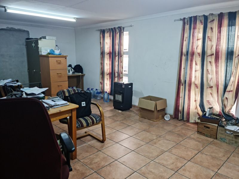 Warehouse To Let in Blackheath Industrial - 401m2 - Photo 3