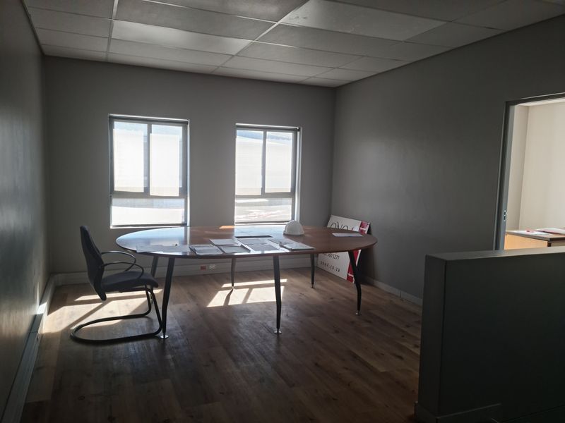 Upmarket 348m2 Industrial Warehouse To Let in Firgrove , Somerset West. - Photo 3