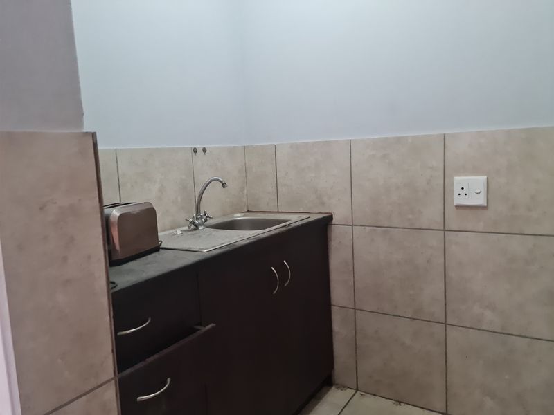 Warehouse Rental Monthly In Strand - Photo 9