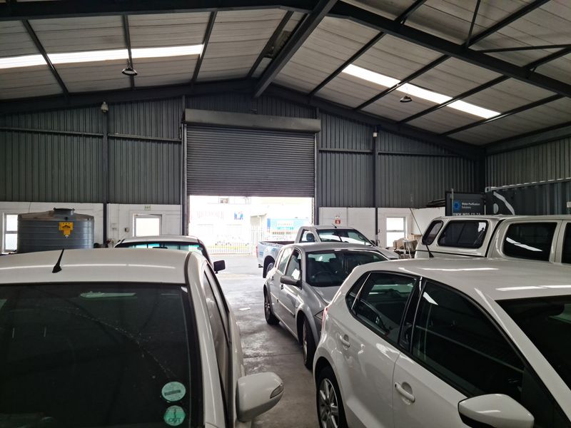 Warehouse with Big office space To Let - Gants Plaza, Strand - 2862m2 - Photo 8