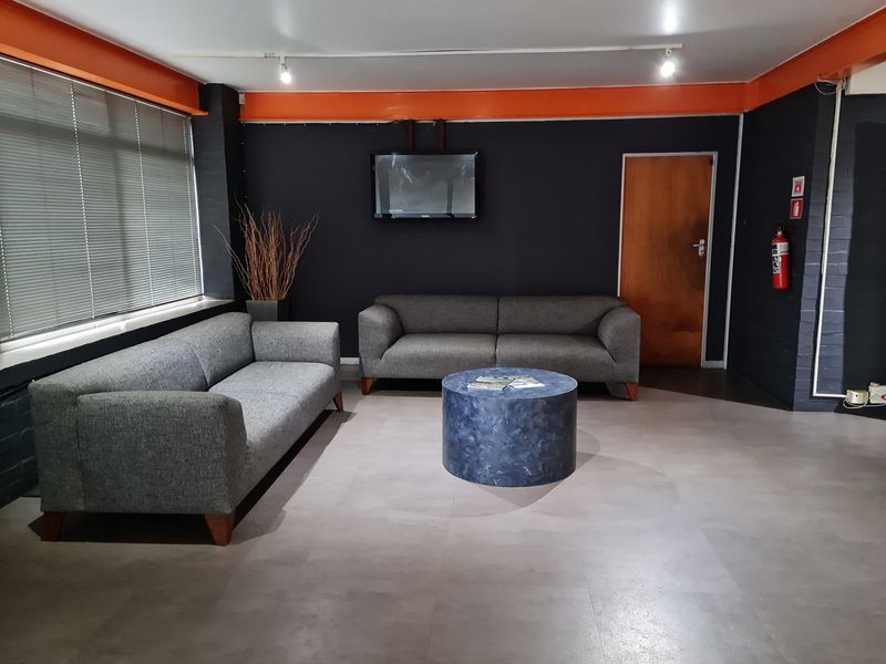 Warehouse with Big office space To Let - Gants Plaza, Strand - 2862m2 - Photo 6