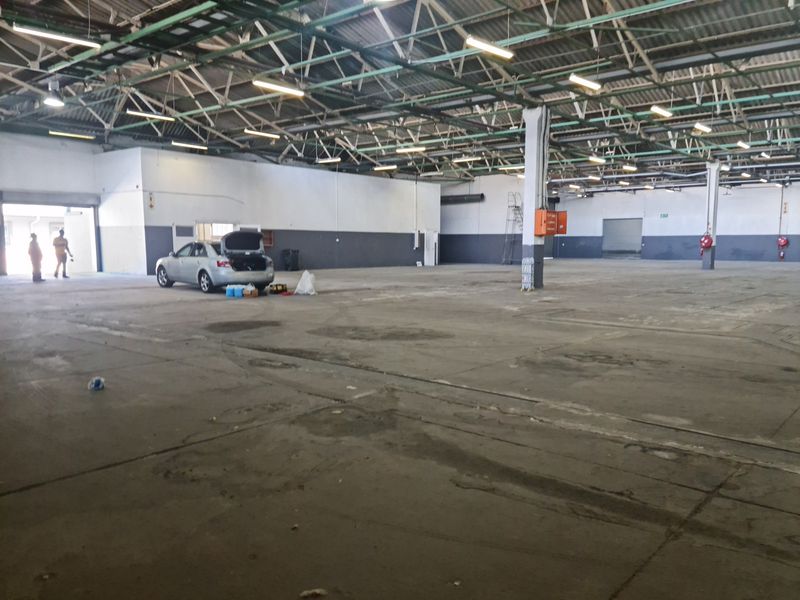 2075m2 Warehouse To Let  in Blackheath Industria. - Photo 6