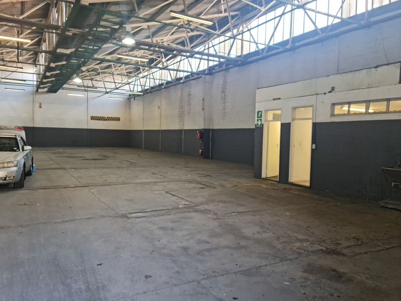 2075m2 Warehouse To Let  in Blackheath Industria. - Photo 4
