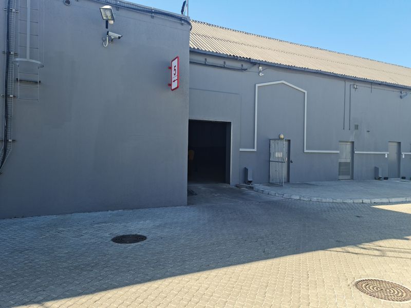 2075m2 Warehouse To Let  in Blackheath Industria. - Photo 3