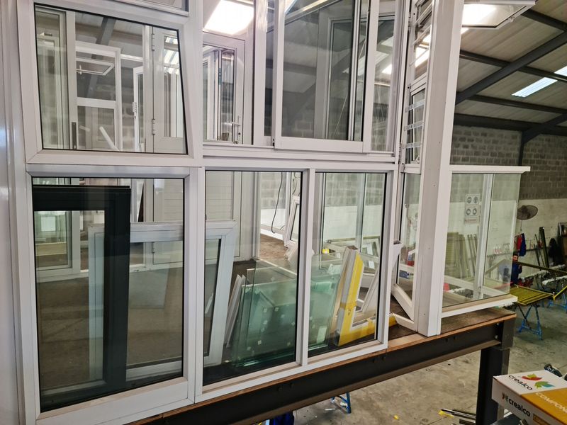 418m2 Factory / Warehouse  TO LET in Saxenburg Park, Blackheath. - Photo 5