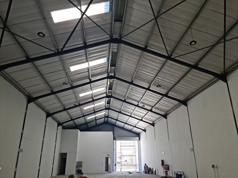 Modern Brand New 480m2 Industrial Warehouse To Let in Firgrove , Somerset West. - Photo 8