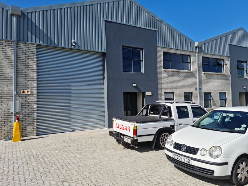 Industrial Warehouse For Sale in Firgrove , Somerset West - 244m2 - Photo 2