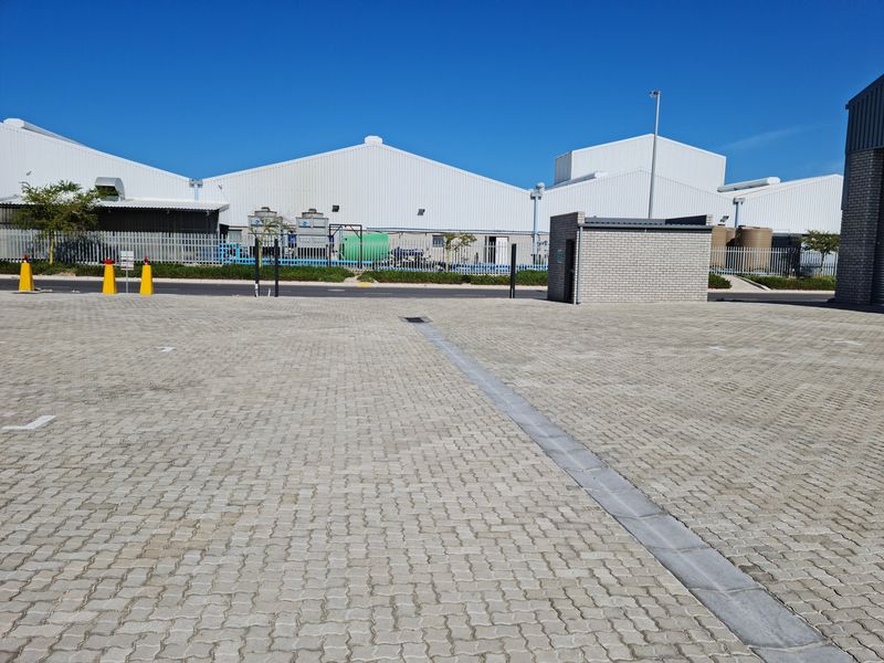 Industrial Warehouse For Sale in Firgrove , Somerset West - 244m2 - Photo 3
