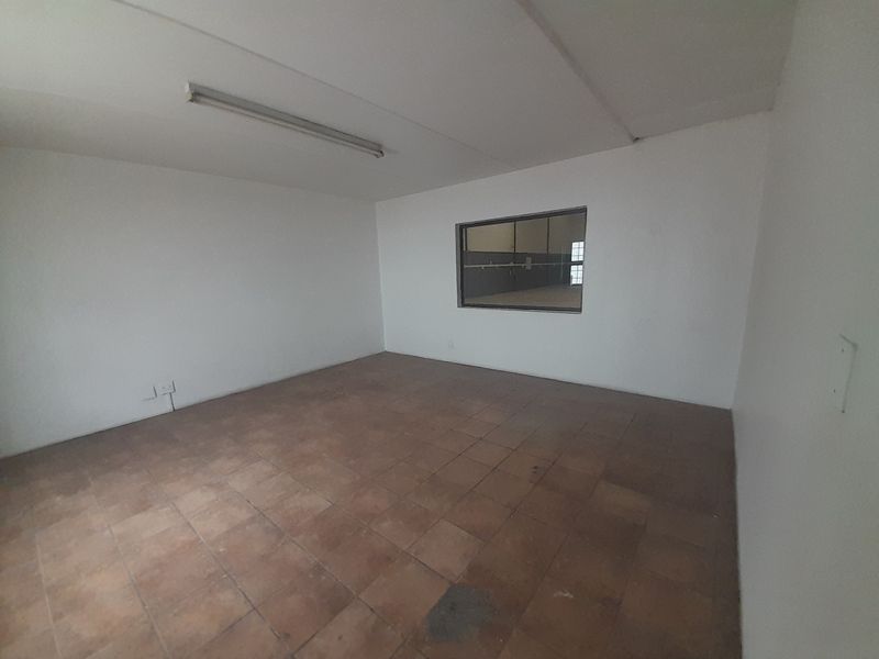 520m2 Industrial Warehouse TO LET in Bellville South Industria, @R33 800.00 excl VAT - Photo 7