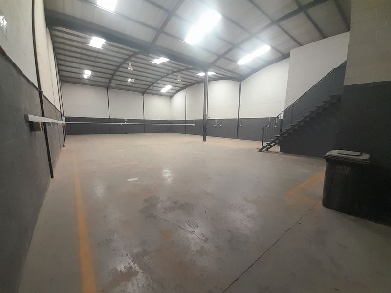 520m2 Industrial Warehouse TO LET in Bellville South Industria, @R33 800.00 excl VAT - Photo 9