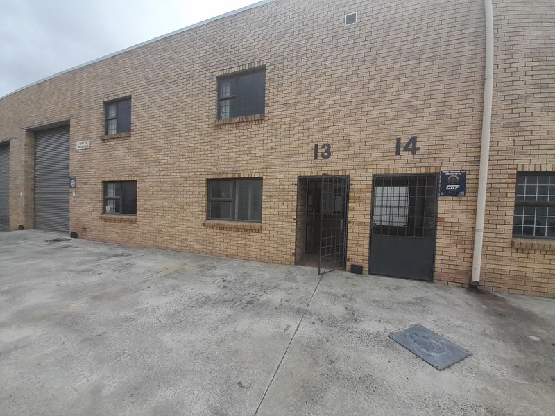 520m2 Industrial Warehouse TO LET in Bellville South Industria, @R33 800.00 excl VAT - Photo 3